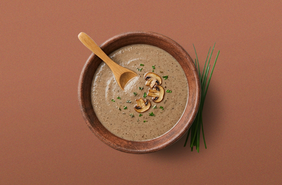 Crema de champiñones con ciboulette fresco: una receta cremosa y llena de sabor